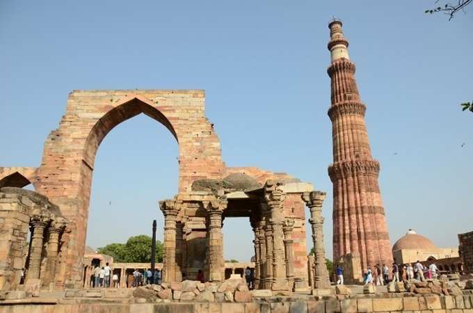 8. Qutub Minar