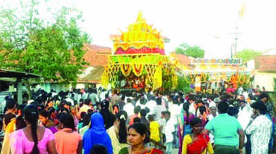 ಗಂಡಸಿ ದೊಡ್ಡಮ್ಮ ,ಚಿಕ್ಕಮ್ಮ ದಿವ್ಯ ರಥೋತ್ಸವ