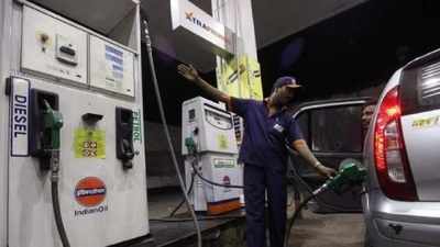 Today Petrol Price: డీజిల్ ధర పెరిగింది.. మరి పెట్రోల్?