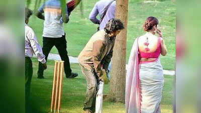 PHOTOS: शूटिंग के दौरान क्रिकेट खेलते दिखे Rajinikanth