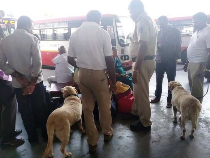 ವಿಜಯಪುರ ಬಸ್‌ ನಿಲ್ದಾಣದಲ್ಲಿ ತಪಾಸಣೆ