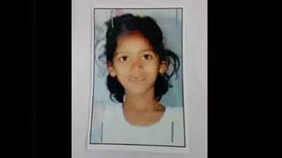 हैदराबादः छत से पड़ोसी के बंद बाथरूम में गिरी 7 वर्षीय बच्ची, 4 दिनों तक पानी पीकर रही जिंदा