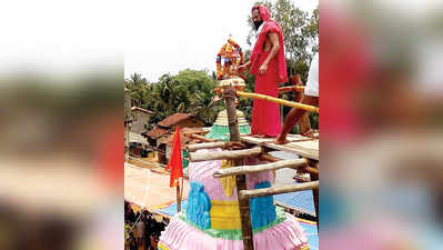 ಗೋಪುರ ಕಳಶ ಪ್ರತಿಷ್ಠಾಪನೆ