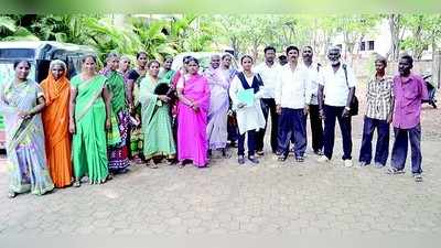 ಮೂಲ ಸೌಲಭ್ಯ ಕಲ್ಪಿಸಲು ಆಗ್ರಹಿಸಿ ಪ್ರತಿಭಟನೆ