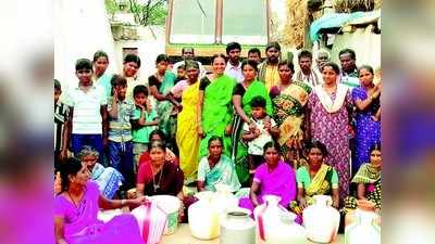 ಬೋರ್‌ವೆಲ್‌ ಲಾರಿ ತಡೆದು ಪ್ರತಿಭಟನೆ