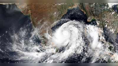 Cyclone Fani: தீவிர புயலாக மாறி கரையை கடந்து வரும் ஃபானி: பல இடங்களில் கனத்த மழை, நிலச்சரிவு!