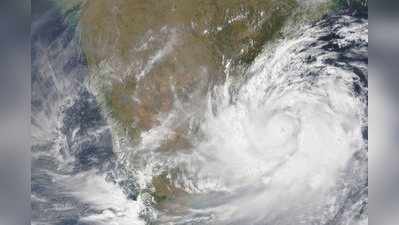 Odisha Cyclone: పూరీ వద్ద తీరాన్ని తాకిన ‘ఫణి’.. శ్రీకాకుళానికి తప్పిన ముప్పు