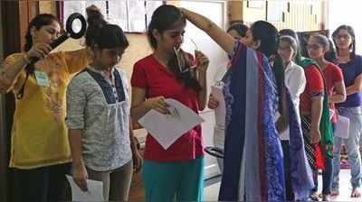 Neet Dress Code: மாணவிகள் குட்டை பாவாடை அணியலாம், முழு கை சுடிதார் அணியக்கூடாது!