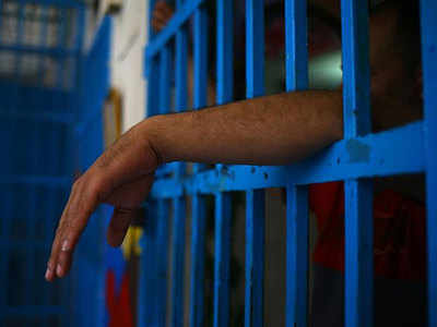 भ्रष्टाचार के मामले में भारतीय को 6 सप्ताह की जेल