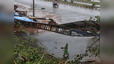 ओडिशा में फोनी तूफान: भुवनेश्वर में एम्स-एयरपोर्ट को नुकसान, बिजली-टेलिकॉम सेवा ध्वस्त, 8 की मौत