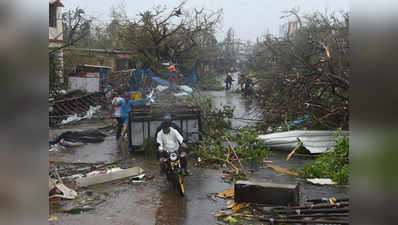 ओडिशा में ‘फोनी’ से भारी नुकसान, 8 लोगों की मौत, पश्चिम बंगाल की तरफ बढ़ा तूफान