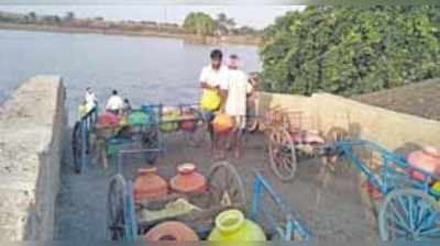 ನೀರಿಗೆ ಕಿ.ಮೀ. ನಡಿಗೆ..!