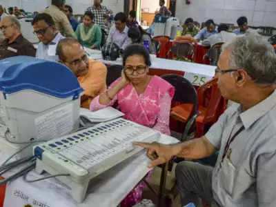 शिक्षकांचा निवडणूक कामाचा त्रास कमी करा