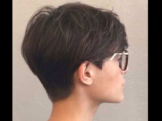 Summer Hairtsyle for short hair - गर्मियों में इन हेयरस्टाइल्स से खुद को दें डिफरेंट और कूल लुक | Navbharat Times Summer Hairtsyle for short hair - गर्मियों में इन हेयरस्टाइल्स से खुद को दें डिफरेंट और कूल लुक | Navbharat Times