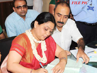 बर्खास्त आईपीएस संजीव भट्ट की पत्नी ने कोर्ट से की सुरक्षा दिलाने की अपील
