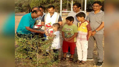 झाडे जगवणाऱ्या परिवाराचे कौतुक