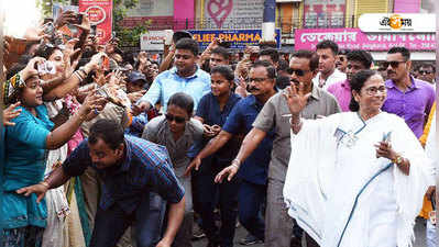 দহনজ্বালার মধ্যেও মমতাকে বরণডালা