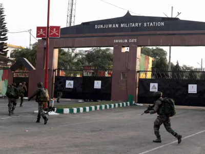 J&K: सुंजुवान सैन्य शिविर के बाहर घूम रहे संदिग्ध को सेना ने पकड़ा, पूछताछ जारी