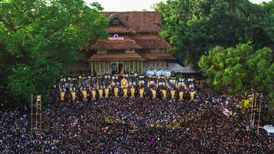 പൂരാവേശത്തിൽ ശക്തൻ്റെ തട്ടകം; ചെറുപൂരങ്ങൾ എത്തിത്തുടങ്ങി