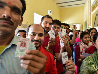 दिल्ली में हर सीट पर कम हुई वोटिंग, कुल 60% वोटरों ने किया मतदान