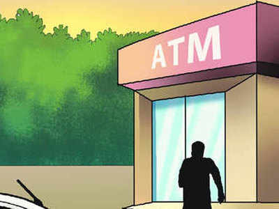 19 लाख की ठगी: 3 ATM के CCTV में दिखे संदिग्ध, स्प्रे मारकर निकाली थी रकम