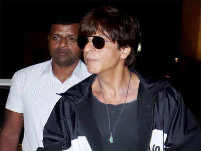 Shah Rukh Khan ने पूरी की फैन की ख्वाहिश