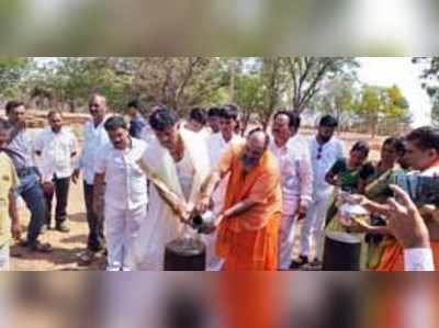 ಮುಕ್ತಿ ಮಂದಿರಕ್ಕೆ  ಡಿಕೆಶಿ ಭೇಟಿ