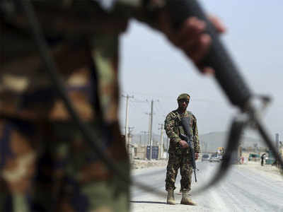 दक्षिण अफगानिस्तान में हवाई हमले में 17 पुलिसकर्मियों की मौत