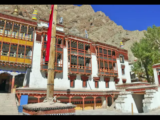 हेमिस मठ (Hemis Monastery)