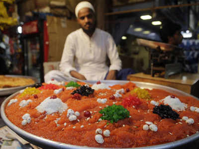 रमजान में देर रात तक गुलजार हैं बाजार