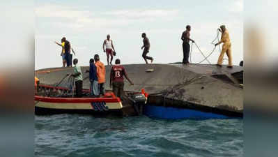 বজ্রঝড়ে ডুবল ফুটবল টিমের নৌকো, মৃত ৮