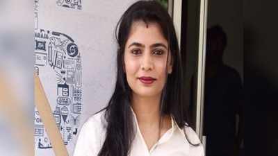 Chinmayi Nude Pictures: న్యూడ్ ఫొటోలు పంపిన సింగర్ చిన్మయి.. అడిగినోడికి లిప్ స్టిక్ రంగు పడింది