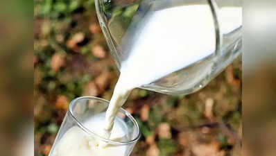 वाराणसी: खाद्य विभाग की बड़ी कार्रवाई, डिटर्जेंट से बना 10 हजार लीटर दूध कराया नष्ट