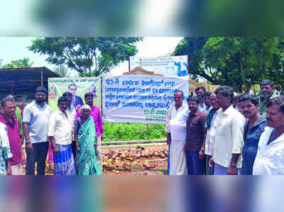 ಅಂಬೇಡ್ಕರ ಬಡಾವಣೆ ನಿವಾಸಿಗಳ ಪ್ರತಿಭಟನೆ