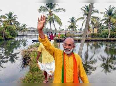 അല്‍ഫോന്‍സ് കണ്ണന്താനം എറണാകുളത്ത് മൂന്നാമത്