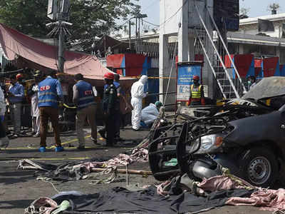 पाक: मस्जिद में विस्फोट से 2 की मौत, 25 लोग घायल
