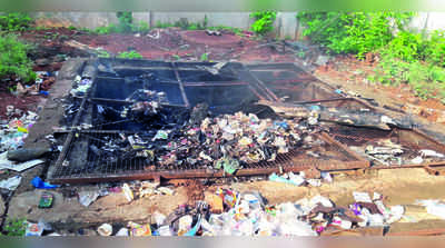 ರೋಗರುಜಿನಗಳ ತಾಣವಾದ ಆಸ್ಪತ್ರೆ ಆವರಣ