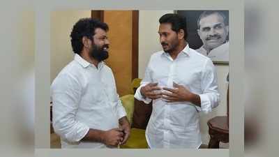 సార్.. ఇక్కడే కూలీకి వెళ్లా, అలాంటి నన్ను ఎంపీ చేశారు: బాపట్ల ఎంపీ భావోద్వేగం