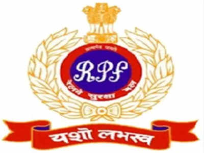 ठाणेः RPF मुळे महिलेला मिळाली दागिन्यांची बॅग परत