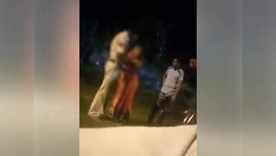 हरियाणा: महिला को बेल्ट से पीटने का विडियो वायरल, पांच पुलिसकर्मियों पर गिरी गाज