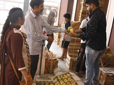 औरंगाबादः हापूस खरेदीला ग्राहकांचा उंदड प्रतिसाद