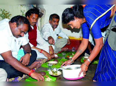 ಶಾಲೆಯಲ್ಲಿ ಗ್ರಾಮ ವಾಸ್ತವ್ಯ