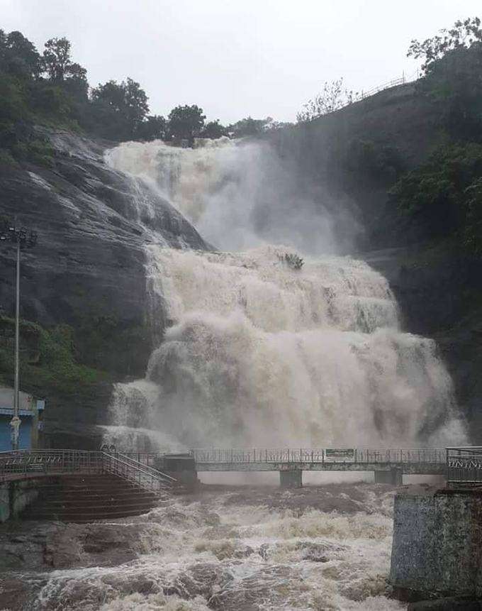 குற்றாலம் மெயின் அருவி