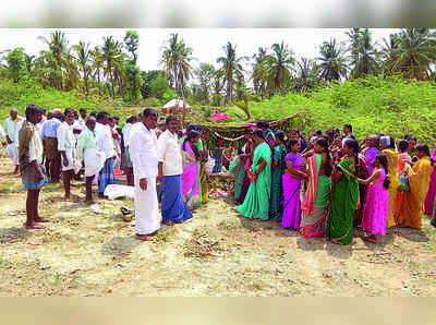 ಮಳೆಗಾಗಿ ಪ್ರಾರ್ಥಿಸಿ ದೇವರ ಮೊರೆ: ಗಂಗಾ ಪೂಜೆ