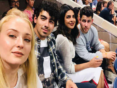 प्रियंका चोपड़ा के जेठ Joe Jonas को मांगनी पड़ी माफी