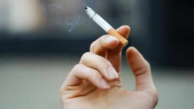 No Smoking day 2020: புகைப் பிடிப்பதால் அடிமுதுகு வலி உண்டாக்குமா?