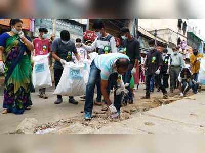 ಕಸ ಆಯ್ದು ಪರಿಸರ ದಿನ ಆಚರಿಸಿದ ಡಿಸಿ