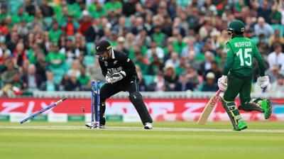 BAN vs NZ: కివీస్ బౌలర్ల జోరుతో బంగ్లాదేశ్‌ 244కే ఆలౌట్