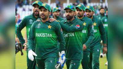 भारत से मैच पर इमरान खान ने पाकिस्तानी टीम को दिया शांति का संदेश