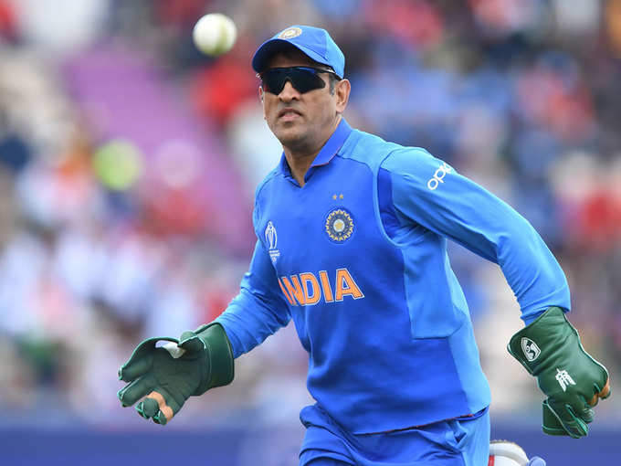 dhoni